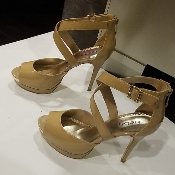 Shoes - Picture 3 of 4